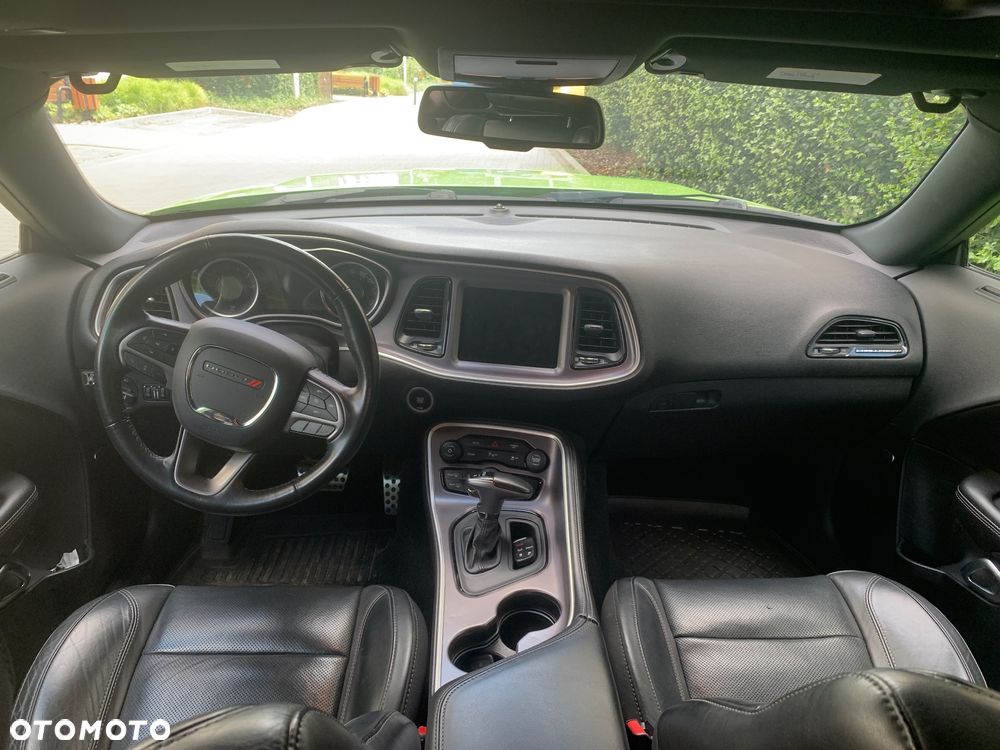 Dodge Challenger - 18