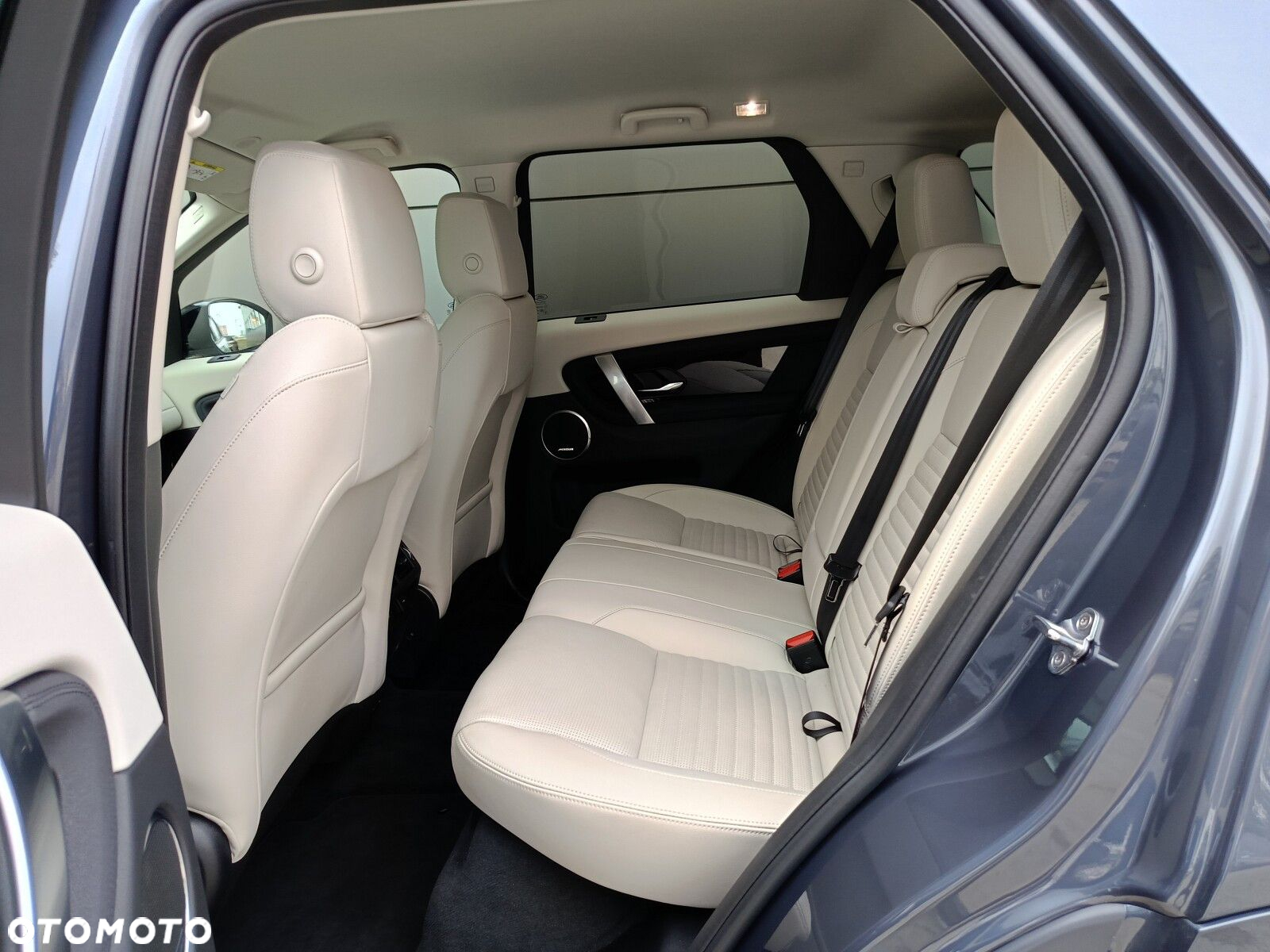 Land Rover Discovery Sport - 16
