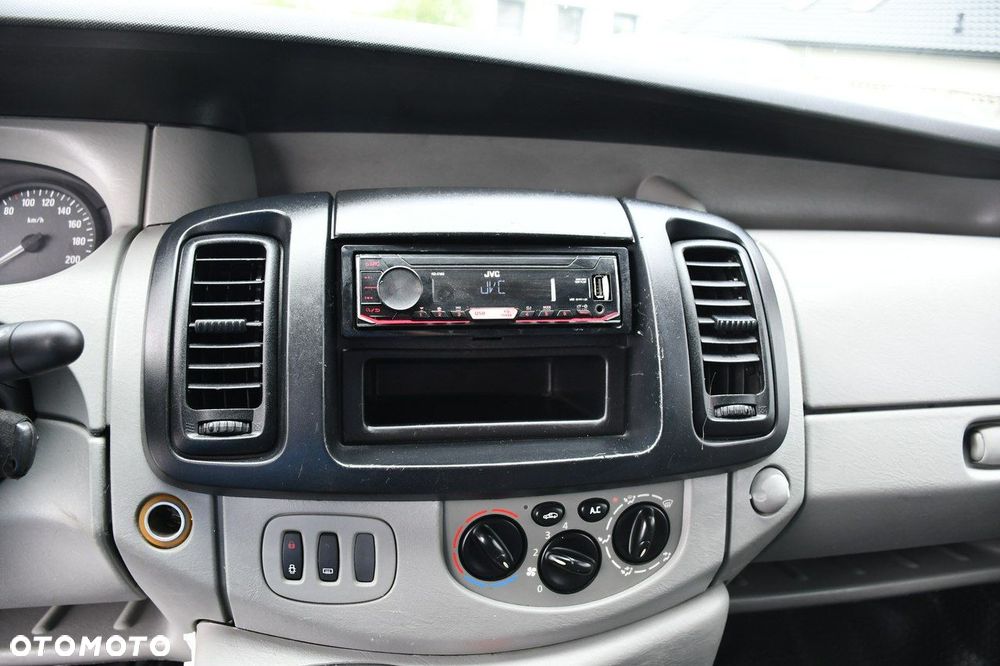Opel Vivaro - 22