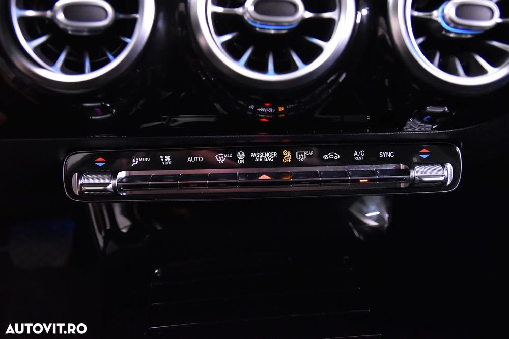 Mercedes-Benz A 180 d Sedan Aut. - 17