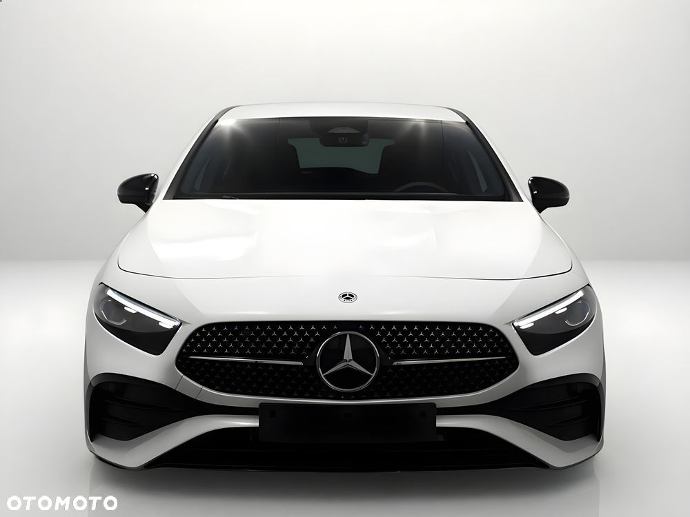 Mercedes-Benz Klasa A 200 AMG Line 7G-DCT - 3