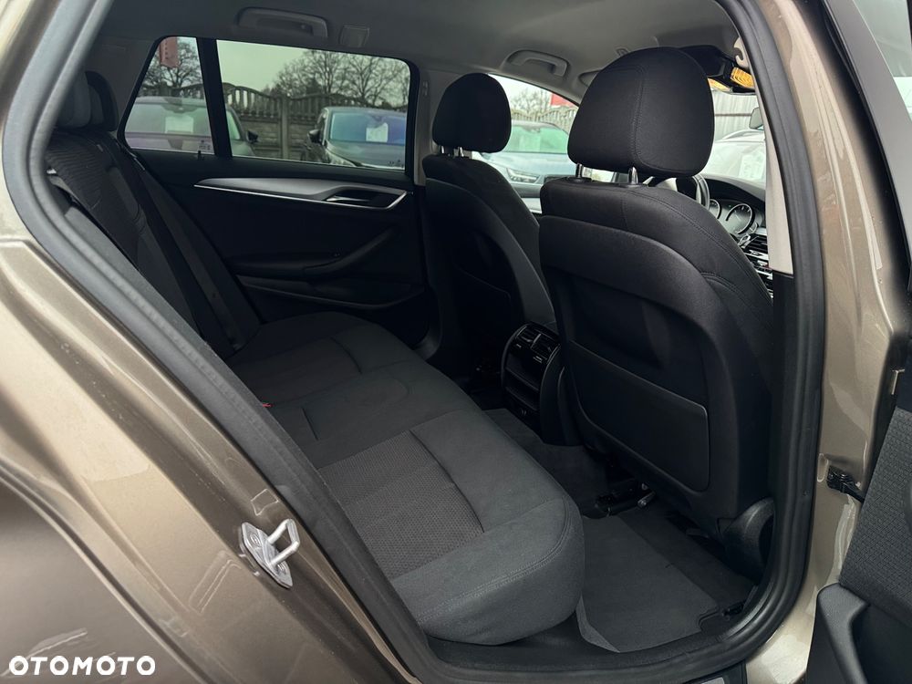 BMW Seria 5 520d xDrive Sport Line - 22