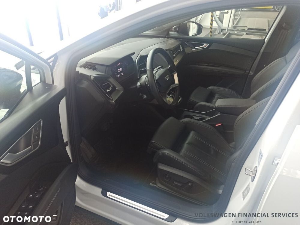 Audi Q4 e-tron - 10