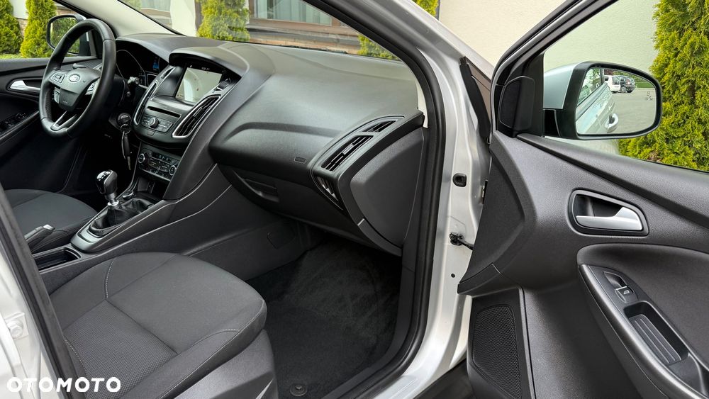 Ford Focus - 8