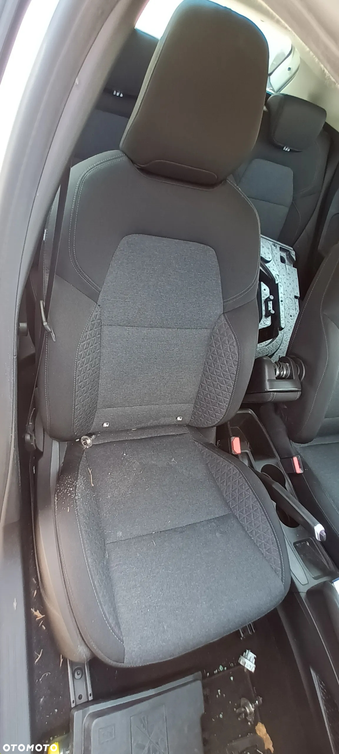 Renault Clio 1.6 E-TECH Intens - 18