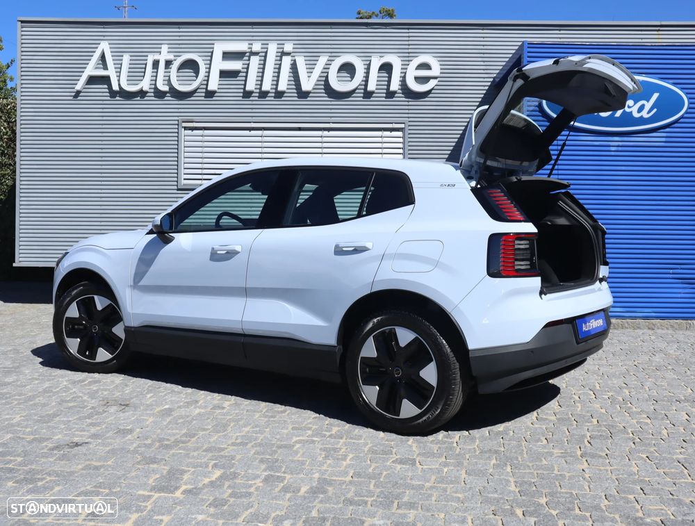 Volvo EX30 Single Motor Extended Range RWD Core - 13