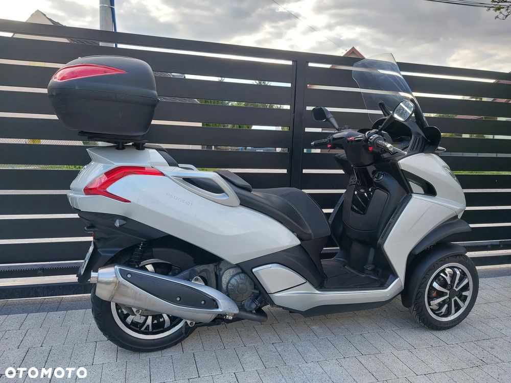 Peugeot Metropolis - 5