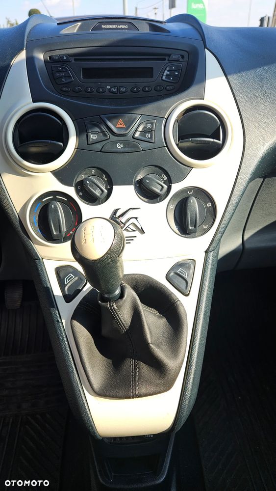 Ford KA 1.2 Titanium ASS EU6 - 27