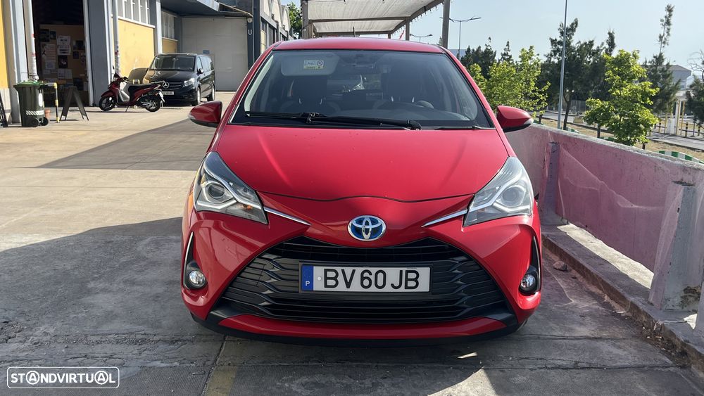 Toyota Yaris 1.5 HSD Comfort +P.Style+Navi - 3