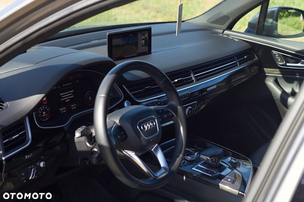 Audi Q7 - 36