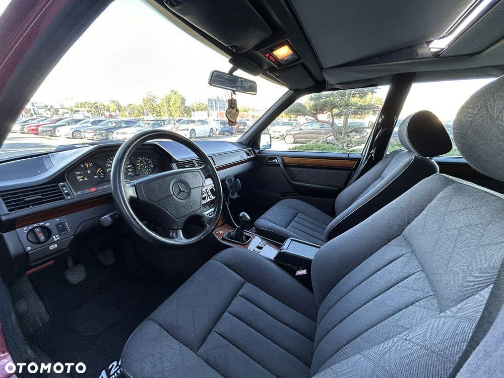 Mercedes-Benz Klasa E - 7