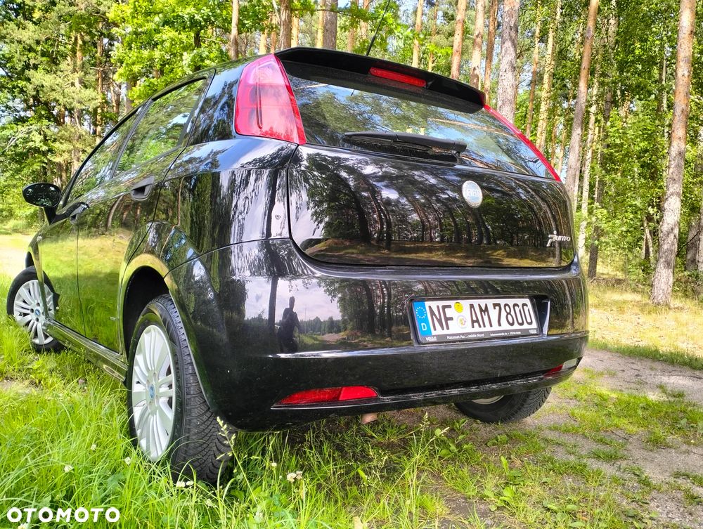 Fiat Punto 1.4 16V Dynamic - 21
