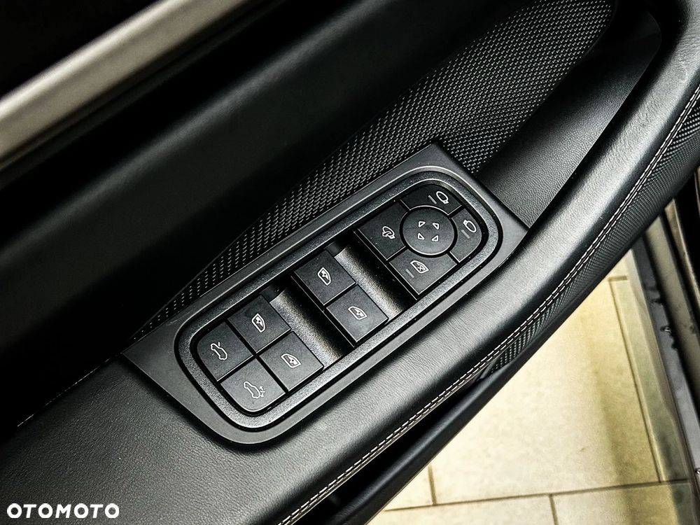 Porsche Macan Turbo 100kWh - 18