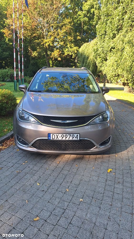 Chrysler Pacifica - 6