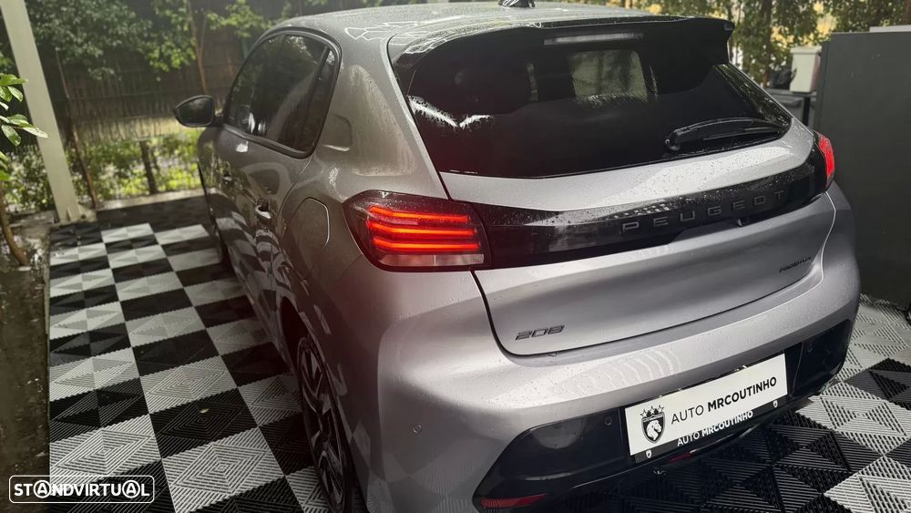 Peugeot 208 1.2 Hybrid Allure e-DCS6 - 8
