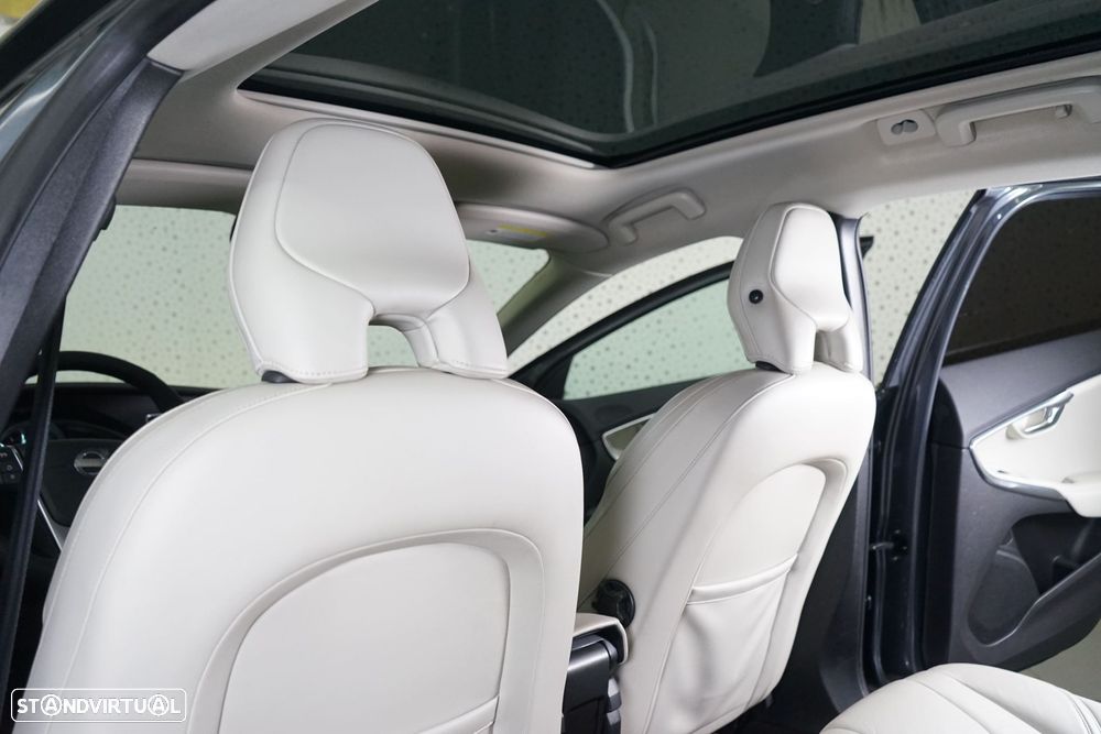 Volvo V40 1.6 D2 Summum - 40