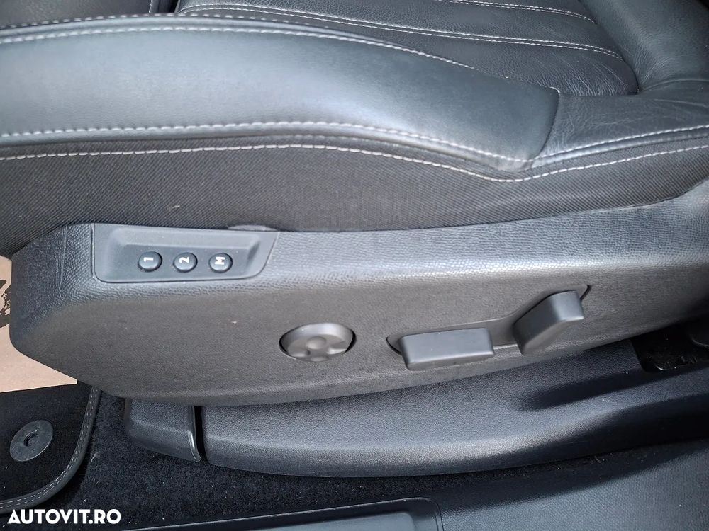 Peugeot 3008 PureTech 130 Stop & Start GPF EAT8 Allure - 9