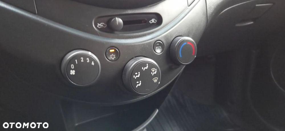 Chevrolet Spark - 26