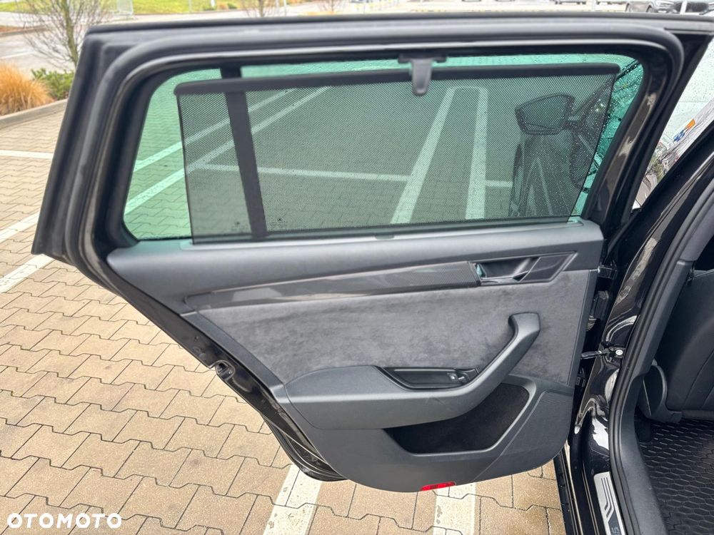 Skoda Superb 2.0 TDI 4x4 DSG SportLine - 18