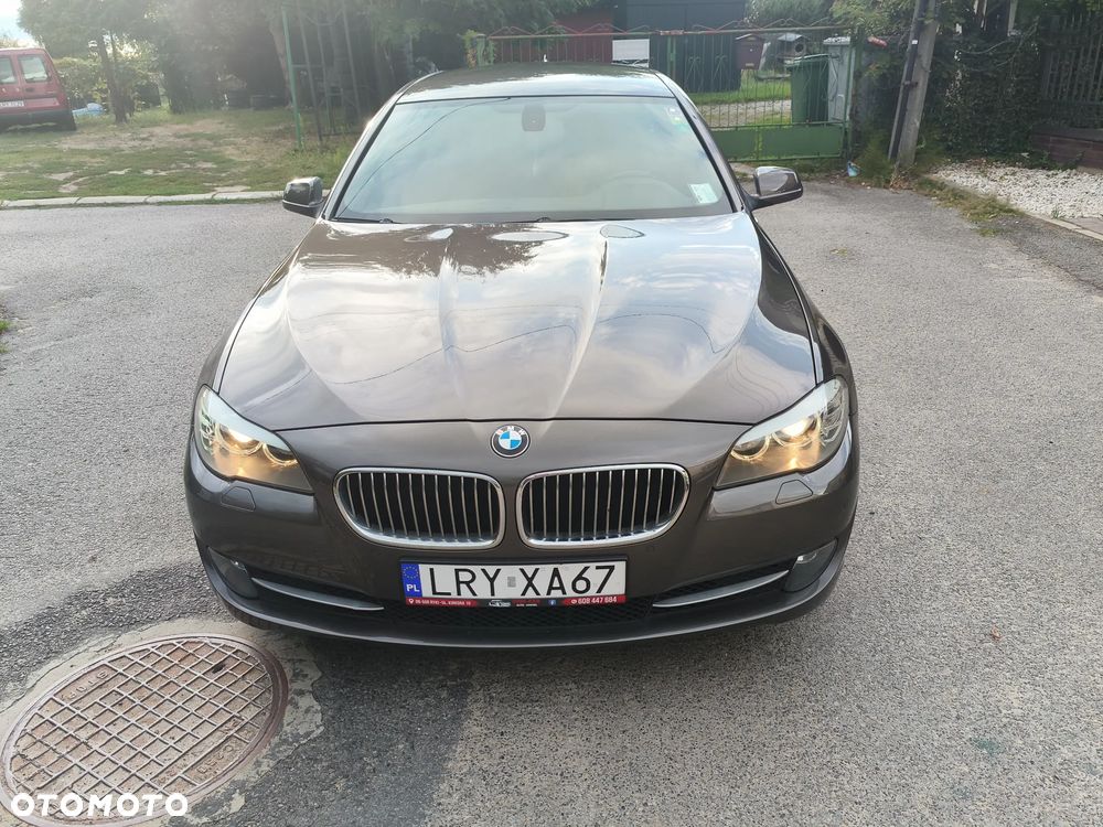 BMW Seria 5 523i Sport-Aut - 23