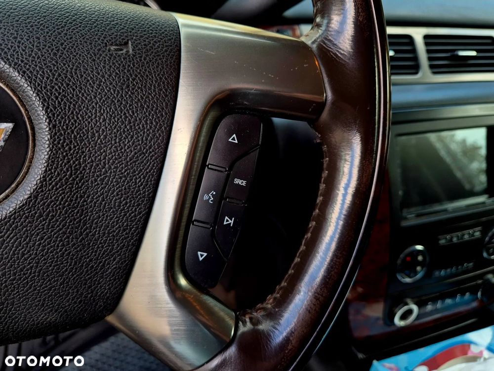 Chevrolet Suburban 5.3 LS 1500 4WD - 22