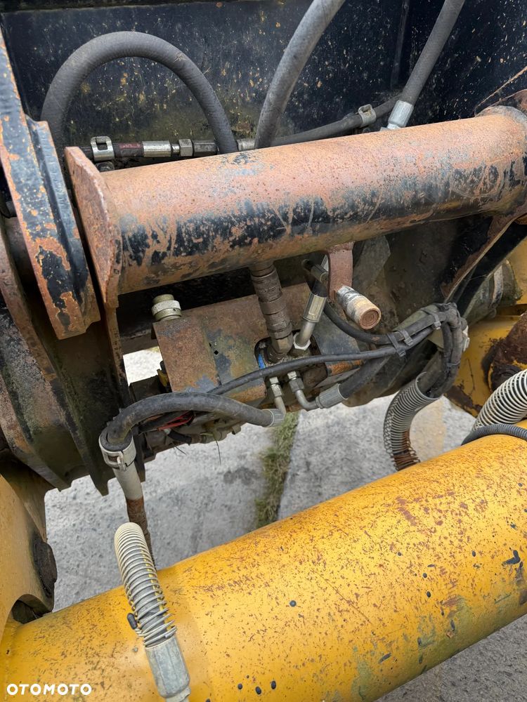 Caterpillar Caterpillar 444 F2 432 F2 BRUTTO ZAMIANA NA ŁADOWARKĘ TELESKOPOWĄ - 5