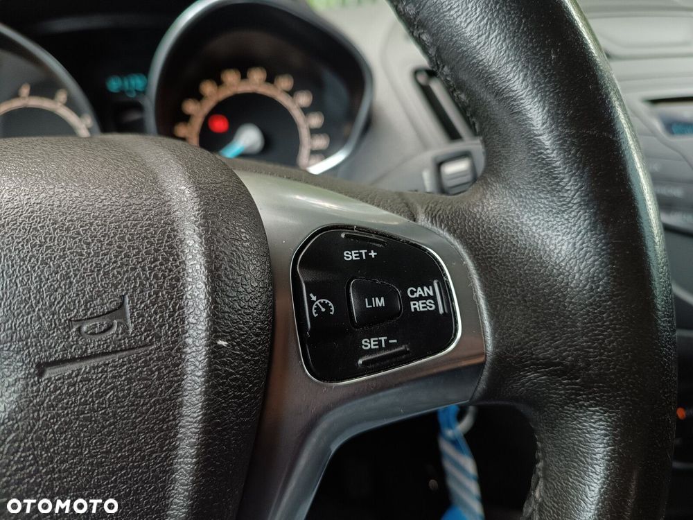 Ford Tourneo Courier 1.0 EcoBoost Trend - 14