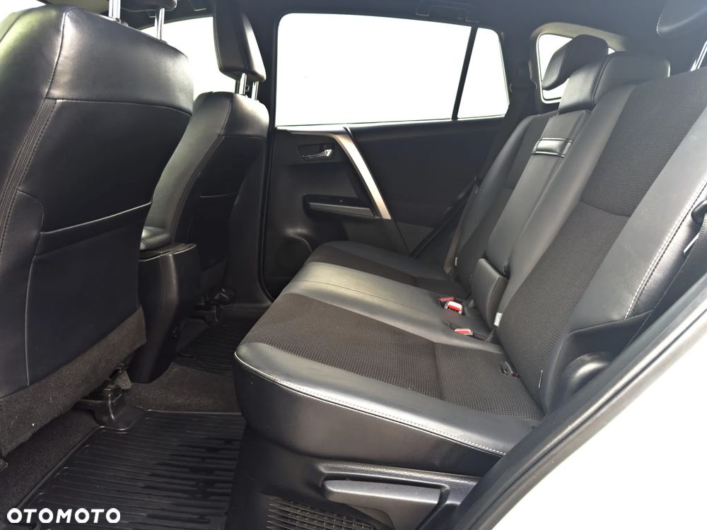 Toyota RAV4 Hybrid Prestige 4x4 - 30