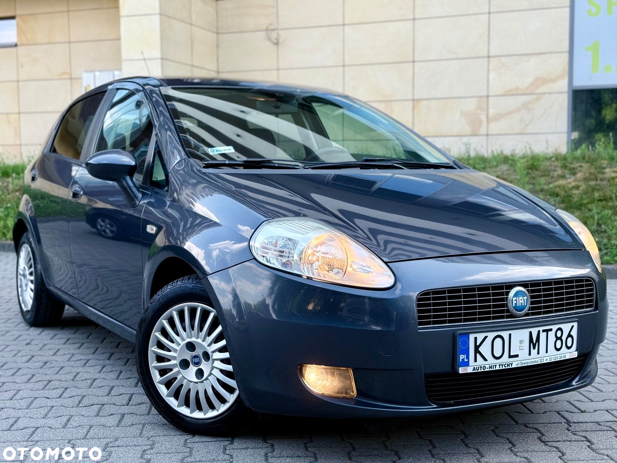 Fiat Grande Punto Actual 1.4 8V Estiva Blue&Me Euro5 - 1