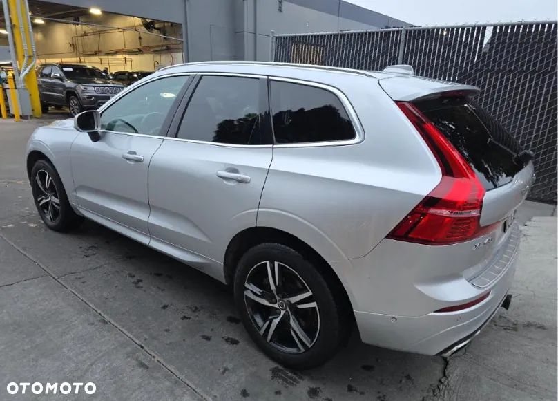 Volvo XC 60 T6 AWD R-Design - 5