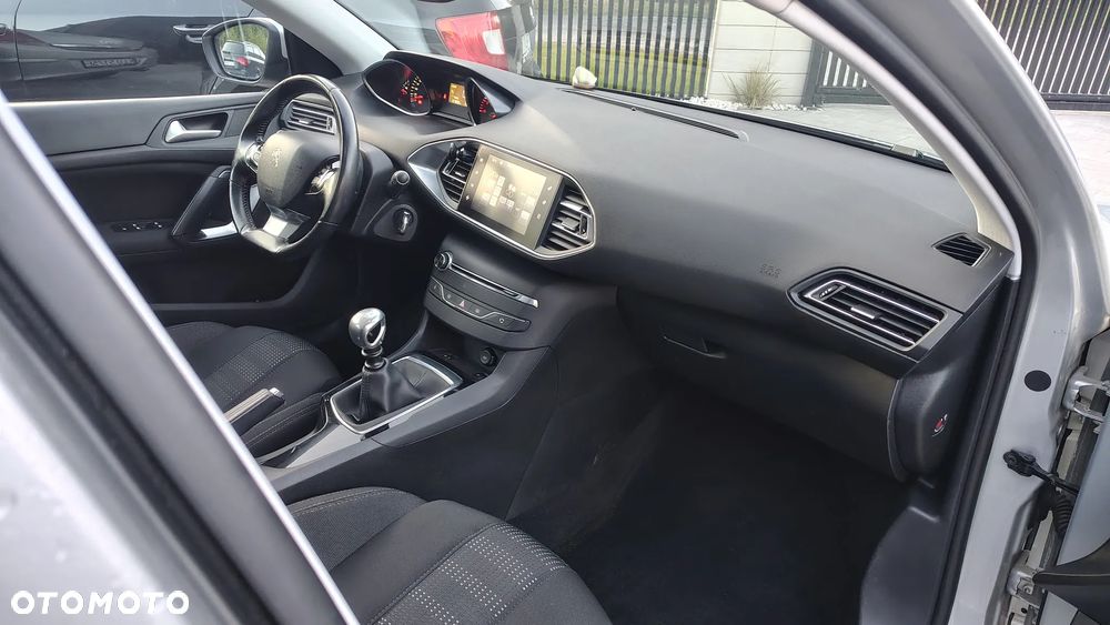 Peugeot 308 BlueHDi 120 Stop & Start Active - 19