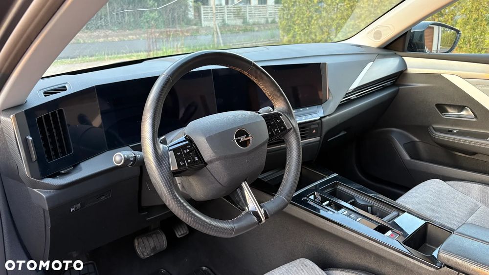 Opel Astra 1.2 T Elegance S&S - 18