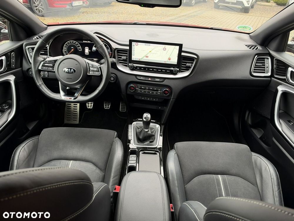 Kia ProCeed 1.4 T-GDI GT Line - 16