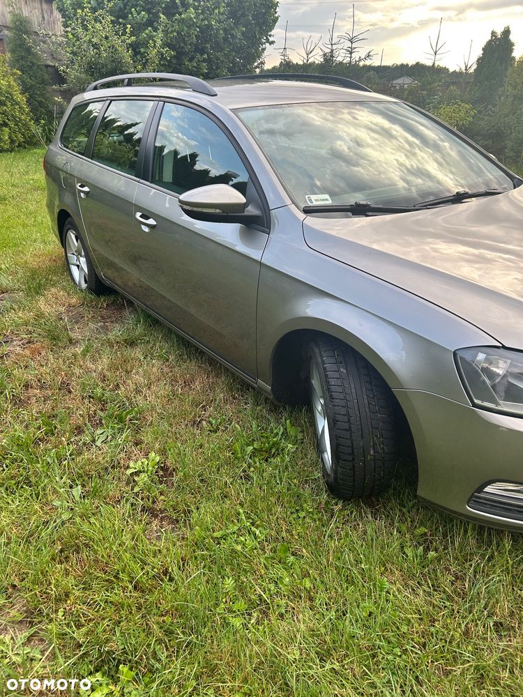 Volkswagen Passat 1.6 TDI Trendline - 14