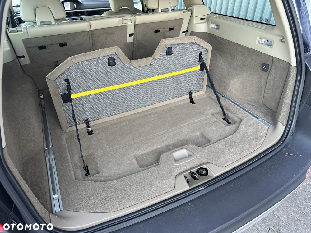Volvo XC 70 3.2 AWD Summum - 32