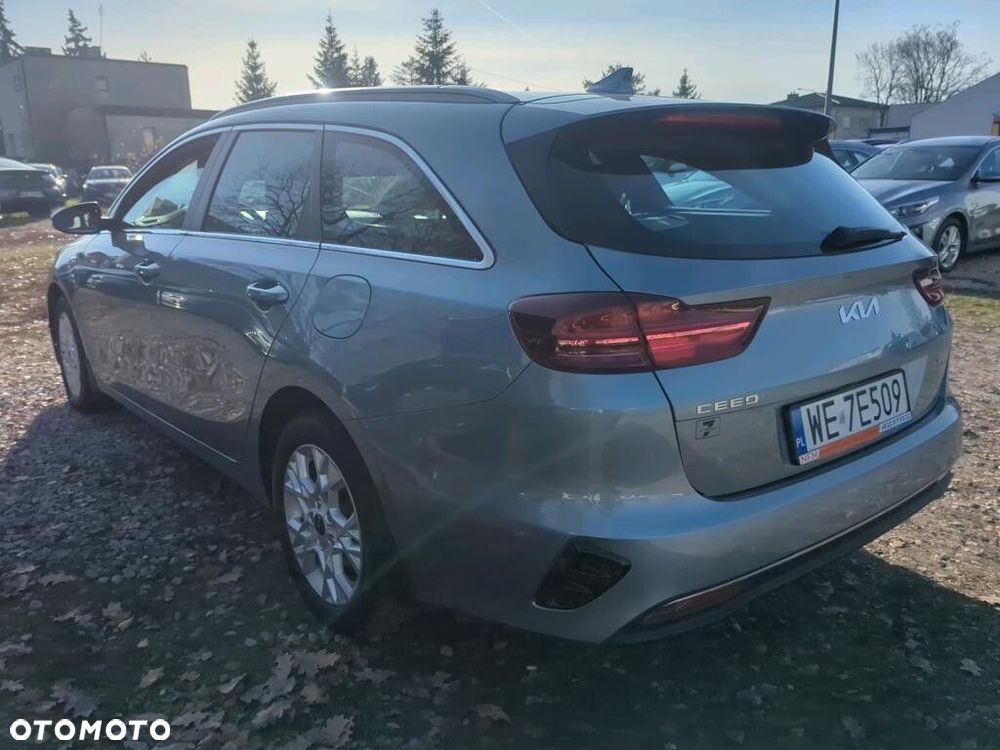 Kia Ceed - 4