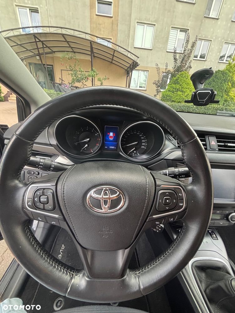 Toyota Avensis Touring Sports 1.8 Business Edition - 22