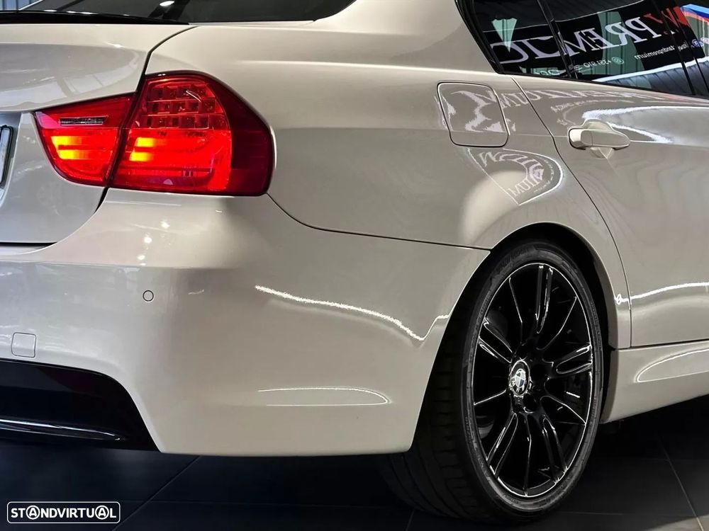 BMW 318 d Auto Pack M - 15