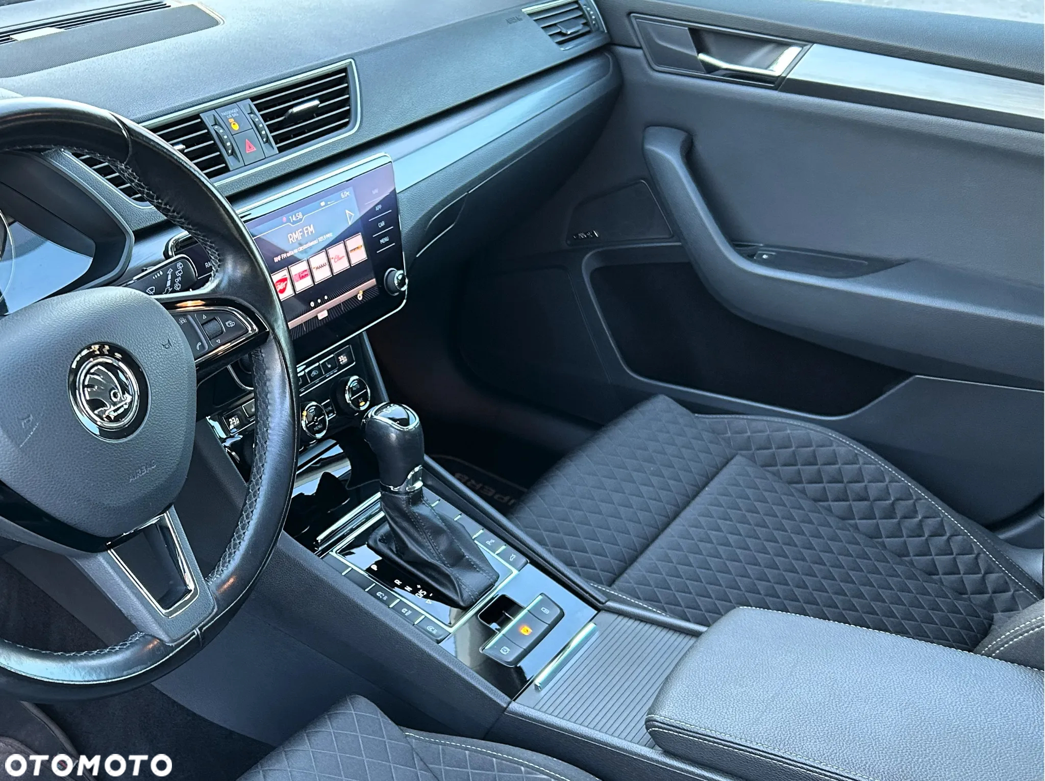 Skoda Superb 2.0 TDI Style DSG - 14