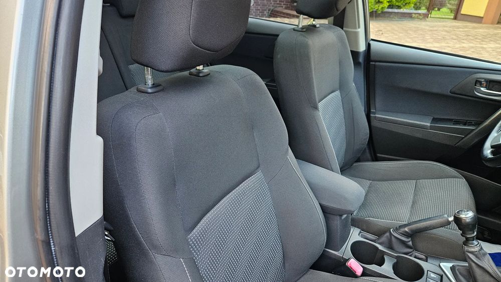 Toyota Auris 2.0 D-4D Executive - 18