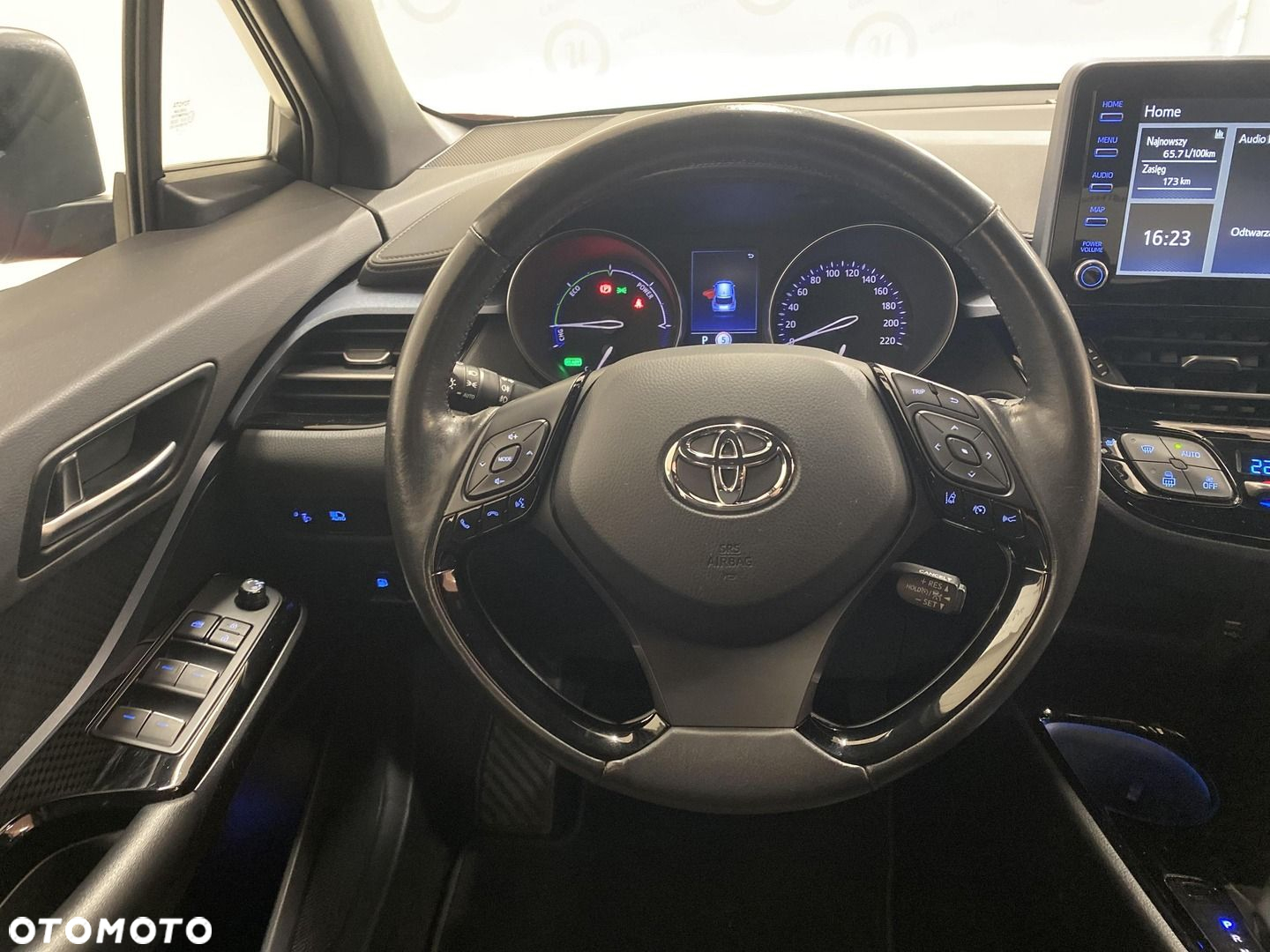 Toyota C-HR - 12