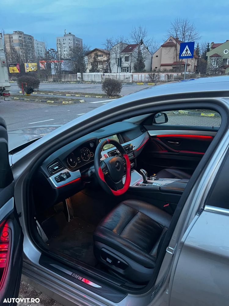 BMW Seria 5 525d xDrive - 22