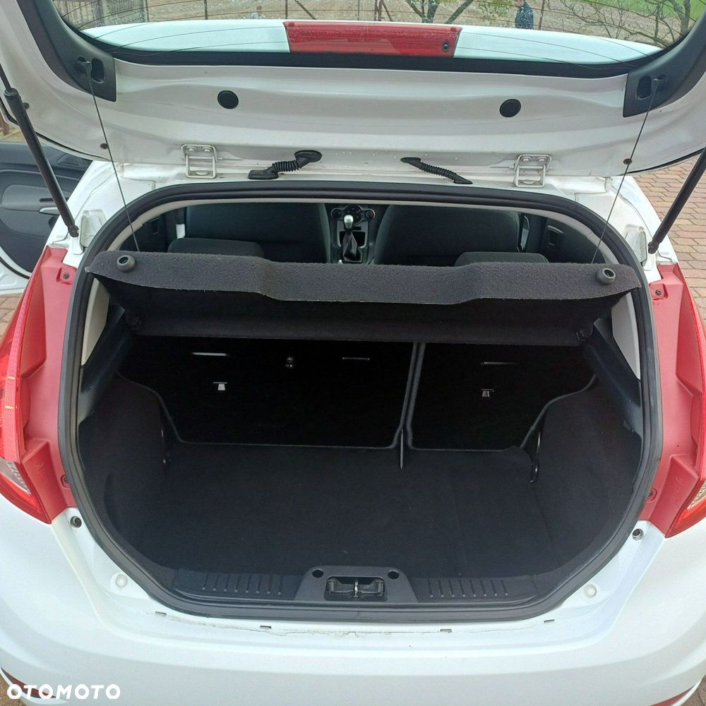Ford Fiesta - 21