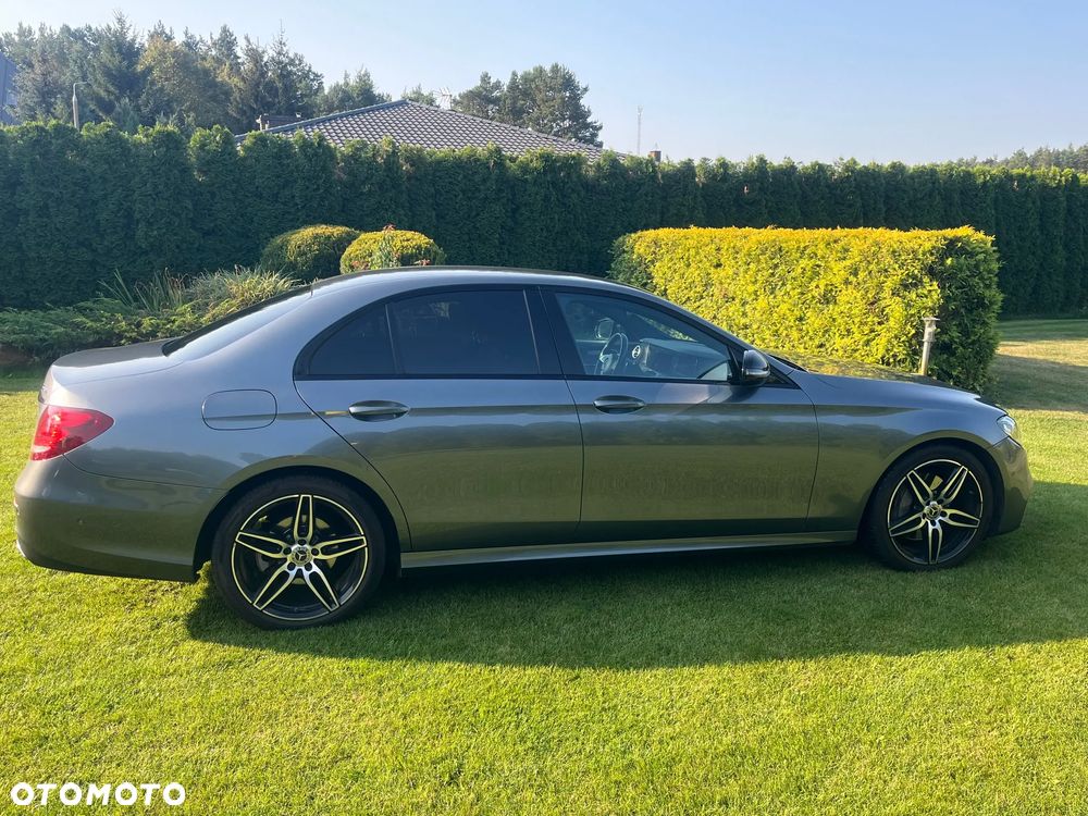 Mercedes-Benz Klasa E 220 d 4-Matic 9G-TRONIC - 5