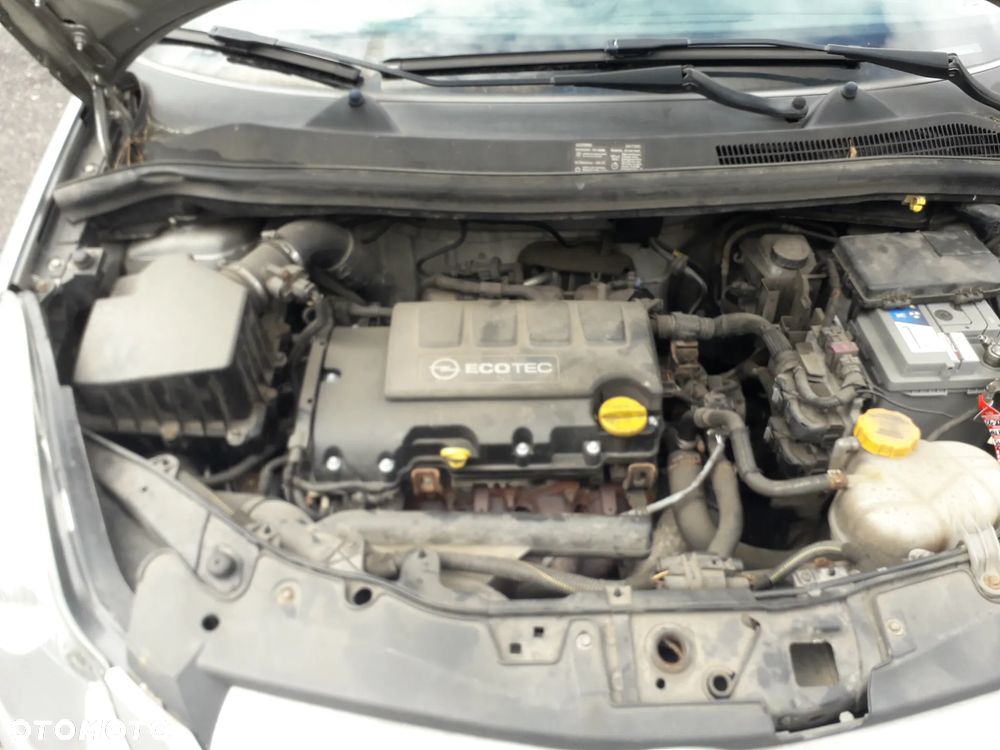 Opel Corsa 1.2 16V Enjoy - 6