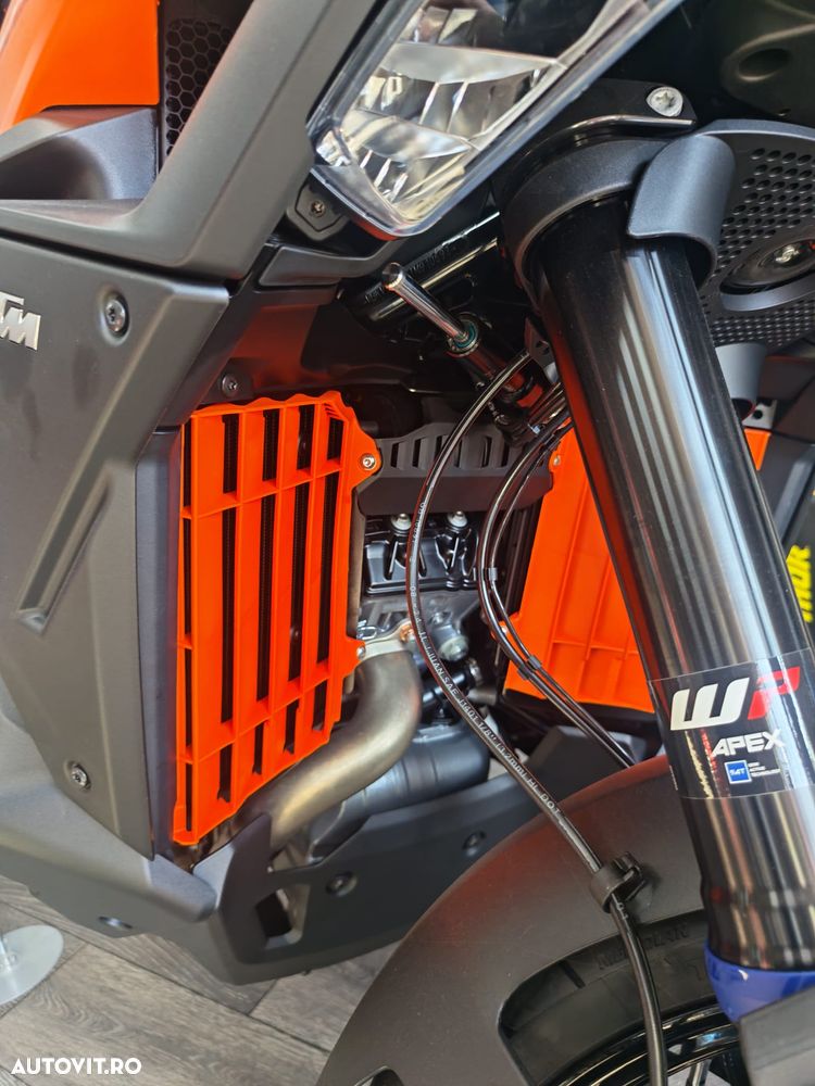 KTM 1390 Super Adventure S - 2