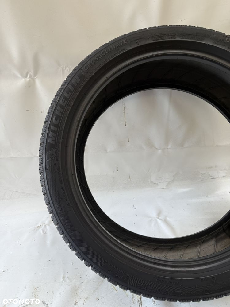 225/40/19 Michelin CrossClimate 93Y - 2