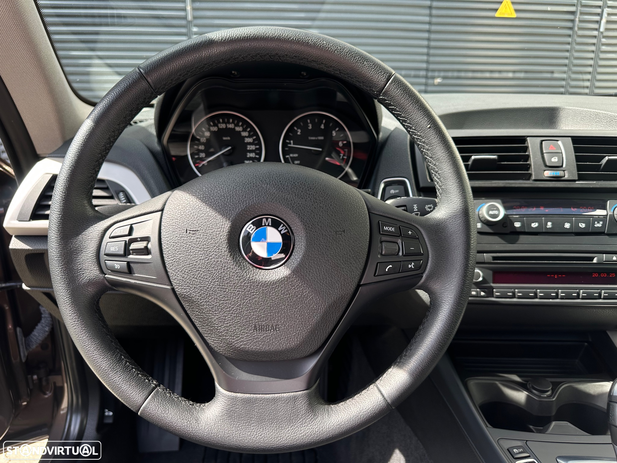 BMW 116 i Aut. Urban Line - 19