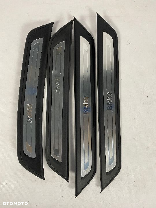 Bmw seria 5 G30 G31 listwy progowe