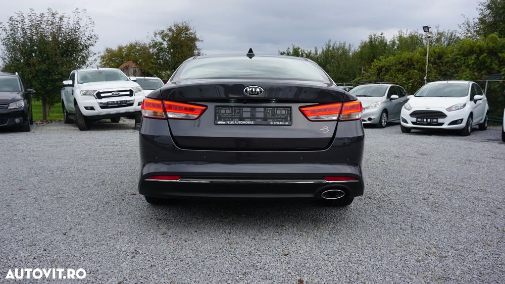 Kia Optima - 4